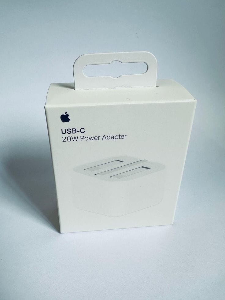 I PHONE 20W ADAPTER